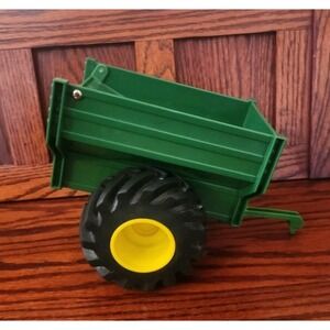 John Deere‎ Toy Monster Treads Wagon Opening Back Dump Loose Piece